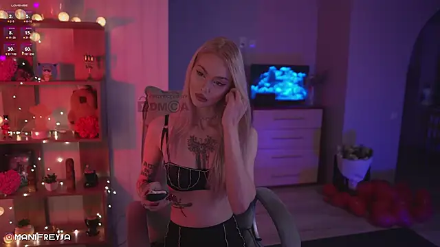 ManiFreyja online show from March 2025 08:10:01 PM