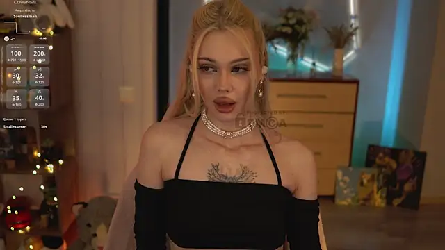 ManiFreyja online show from April 2026 06:01:02 PM