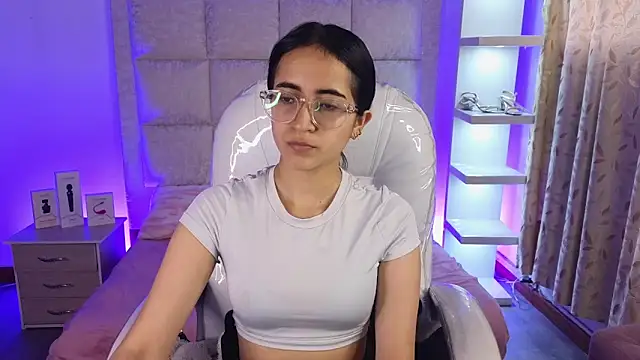 Mia Fischer online show from April 2026 11:49:01 AM