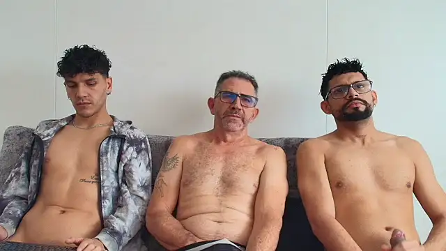 Snapshot of Benjamin_show chatting on December 2025 05:07:02 PM Benjamin show online show from December 2025 05:07:02 PM