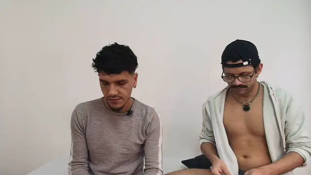 Snapshot of Benjamin_show chatting on February 2026 02:43:02 PM Benjamin show online show from February 2026 02:43:02 PM