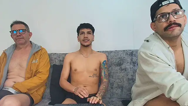 Snapshot of Benjamin_show chatting on February 2026 03:30:02 PM Benjamin show online show from February 2026 03:30:02 PM