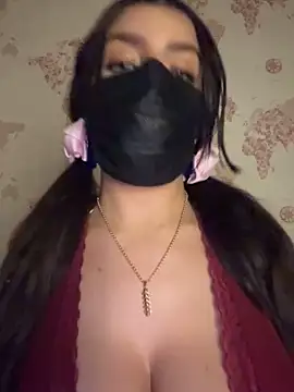 shanelle0 online show from April 2026 12:55:02 AM