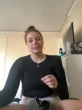 Krystal Tx online show from March 2025 11:39:02 AM