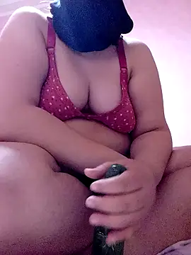 Snapshot of milona-68 chatting on December 2024 08:45:01 PM milona-68 online show from December 2024 08:45:01 PM