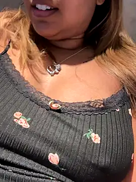 Snapshot of TEMPTING-TAMMY chatting on September 2025 05:18:02 AM TEMPTING-TAMMY online show from September 2025 05:18:02 AM