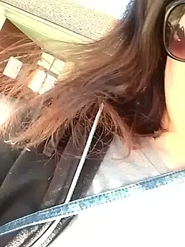 Lauzo21 online show from March 2025 12:41:02 PM