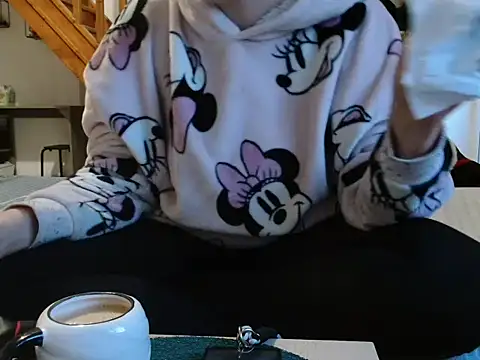 Lauzo21 online show from October 2025 05:37:01 AM