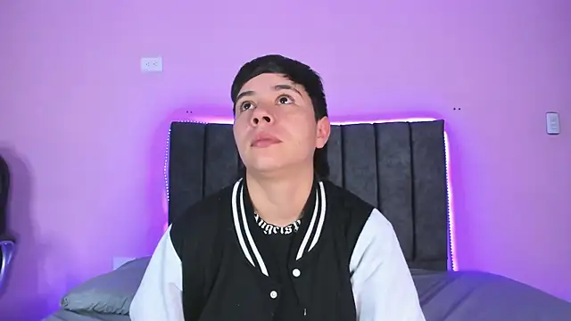 AbbySmiitth  online show from January 2025 12:18:01 PM