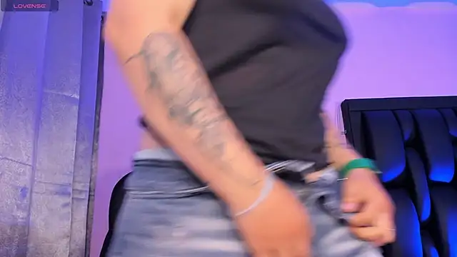 AbbySmiitth  online show from March 2025 03:24:02 PM