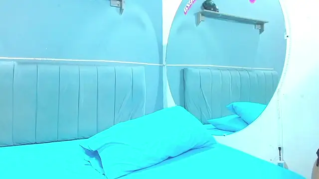 minimi naty online show from December 2024 07:22:02 PM