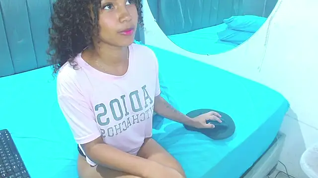 minimi naty online show from January 2025 10:10:01 PM