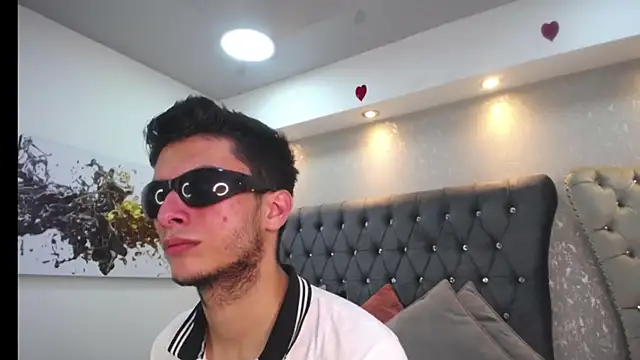 MrWilliseo online show from March 2025 07:13:02 PM