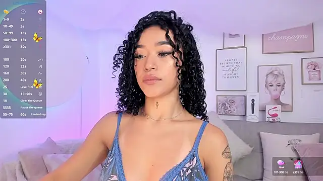 Crystal Dluna online show from January 2025 12:26:01 PM