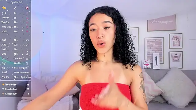 Crystal Dluna online show from January 2025 12:29:02 PM