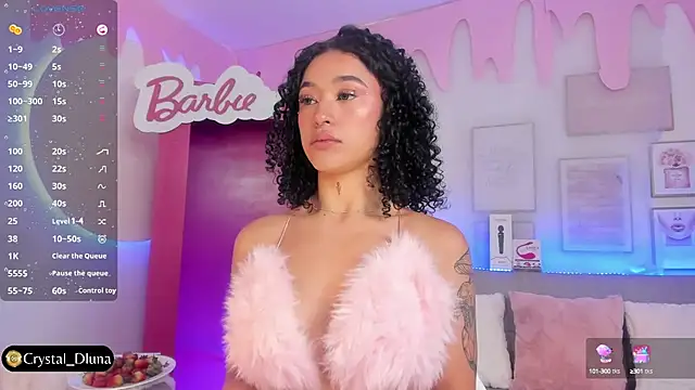 Crystal Dluna online show from February 2025 01:44:01 PM