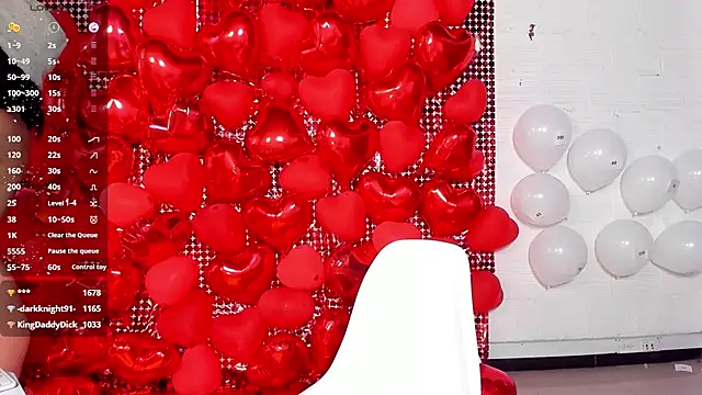 Crystal Dluna online show from February 2025 07:44:01 PM