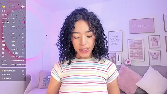 Crystal Dluna online show from February 2025 12:45:02 PM