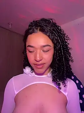 Crystal Dluna online show from September 2025 04:40:02 PM