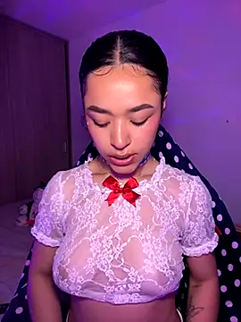 Crystal Dluna online show from September 2025 02:06:02 PM