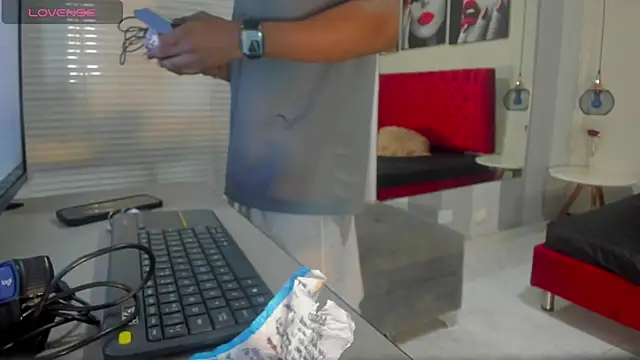 KENDER21  online show from March 2025 12:47:01 PM