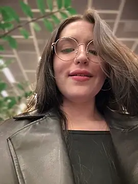 meow girl online show from January 2025 03:13:02 PM