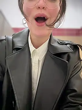 meow girl online show from March 2025 10:13:02 AM