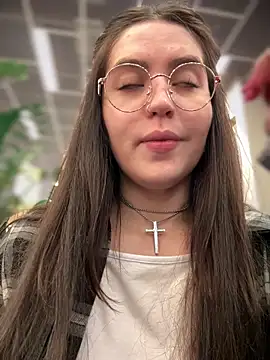 meow girl online show from September 2025 12:59:02 PM