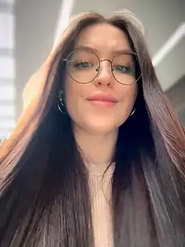 Snapshot of meow_girl chatting on April 2026 11:47:01 AM meow girl online show from April 2026 11:47:01 AM