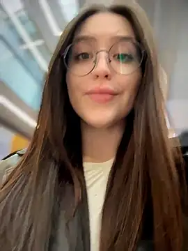 Snapshot of meow_girl chatting on April 2026 11:01:01 AM meow girl online show from April 2026 11:01:01 AM