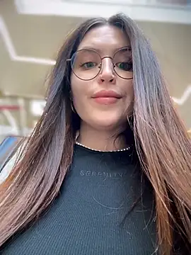 Snapshot of meow_girl chatting on May 2026 01:18:02 PM meow girl online show from May 2026 01:18:02 PM