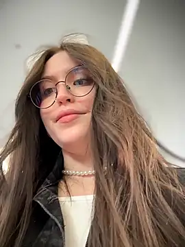 Snapshot of meow_girl chatting on May 2026 11:26:01 AM meow girl online show from May 2026 11:26:01 AM