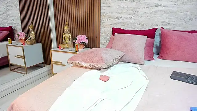 MadisonHunter2024 online show from January 2025 10:32:02 PM