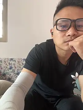 lixiaoshuai8 online show from March 2025 04:30:02 AM