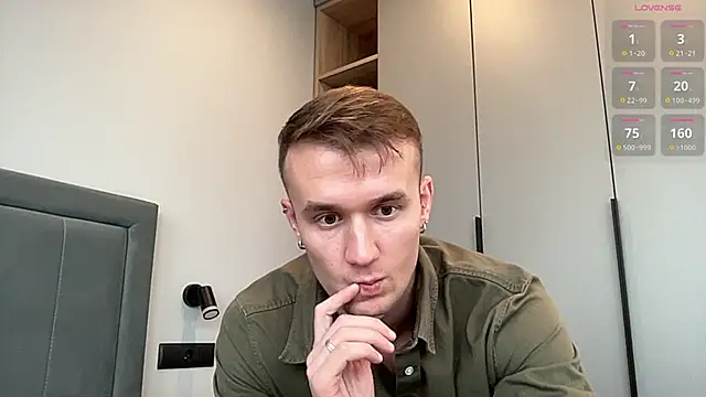 cute mark online show from October 2025 11:29:01 AM