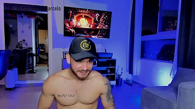 Maximo Marcelo online show from December 2024 11:13:02 PM