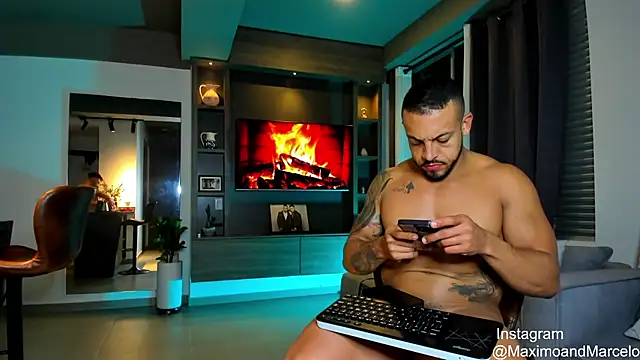 Maximo Marcelo online show from February 2025 02:56:02 AM