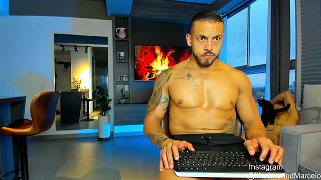 Maximo Marcelo online show from February 2025 11:09:02 PM