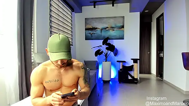 Maximo Marcelo online show from February 2025 01:14:01 PM