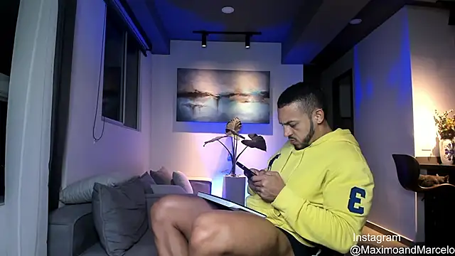 Maximo Marcelo online show from March 2025 02:06:02 AM