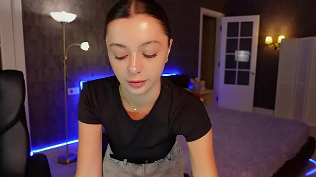 DinaCandy online show from October 2025 09:59:02 AM