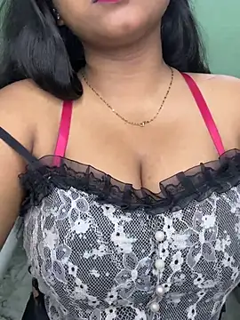 Snapshot of Ishaani_0 chatting on July 2026 07:49:02 PM Ishaani 0 online show from July 2026 07:49:02 PM