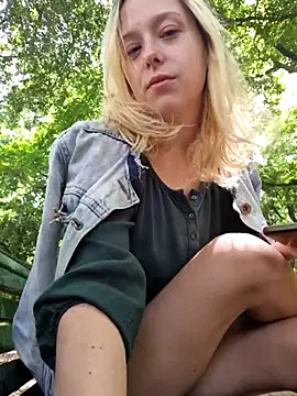 Public Katrisha online show from November 2025 03:12:02 PM