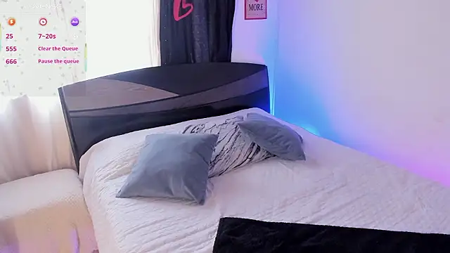 anhiahoney02 online show from March 2026 04:46:02 PM