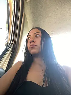 Snapshot of Little_aphrodite chatting on February 2025 04:44:01 PM Little aphrodite online show from February 2025 04:44:01 PM