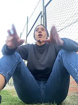 Snapshot of Little_aphrodite chatting on October 2025 10:29:02 PM Little aphrodite online show from October 2025 10:29:02 PM