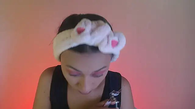 Snapshot of Little_aphrodite chatting on October 2025 07:16:02 PM Little aphrodite online show from October 2025 07:16:02 PM