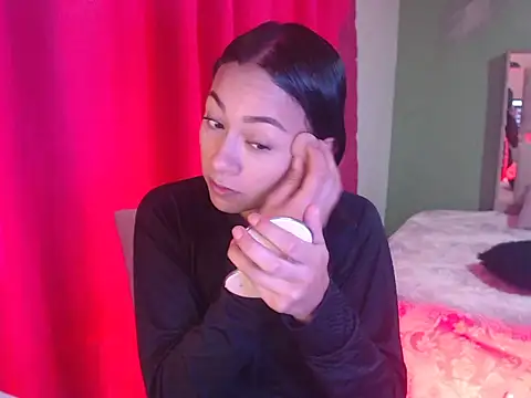 Snapshot of Little_aphrodite chatting on November 2025 11:27:01 PM Little aphrodite online show from November 2025 11:27:01 PM