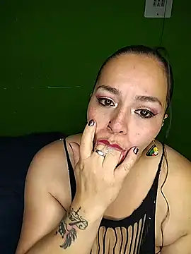 Snapshot of emily_sweet13 chatting on July 2026 04:35:02 PM emily sweet13 online show from July 2026 04:35:02 PM