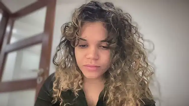 Snapshot of brithneysquirt chatting on September 2025 09:40:02 PM brithneysquirt online show from September 2025 09:40:02 PM